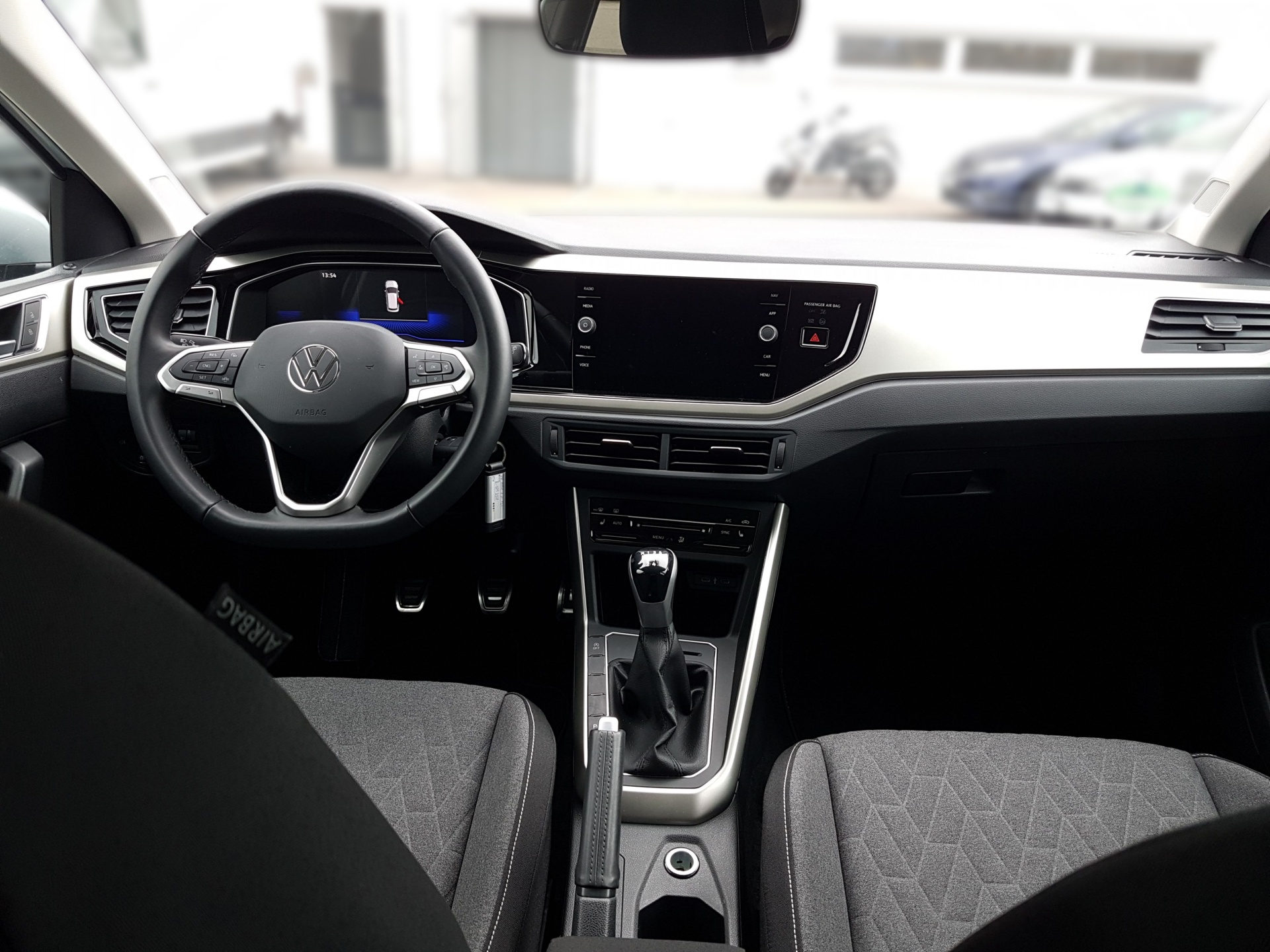 Polo Move 1.0 TSI /Navi /Ganzjahresreifen-9